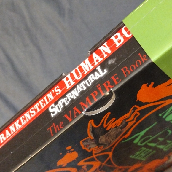 The Creepy Collection 3 book set brand new in shrink wrap - Picture 4 of 4